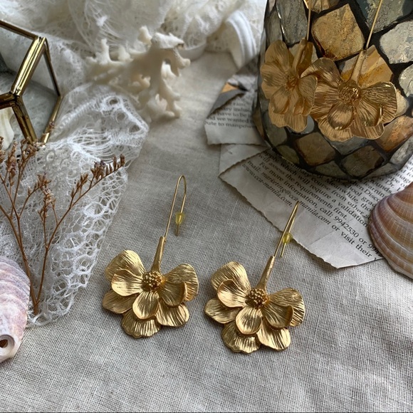 Zara Zinnia Flower Boho Gold Dangle Big Long Drop Earrings - Picture 11 of 15